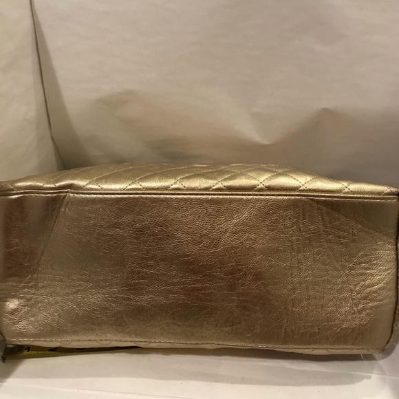 Gold Quilted Tote - Picture 7 of 9